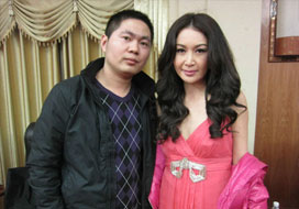 广州卧龙与明星合影